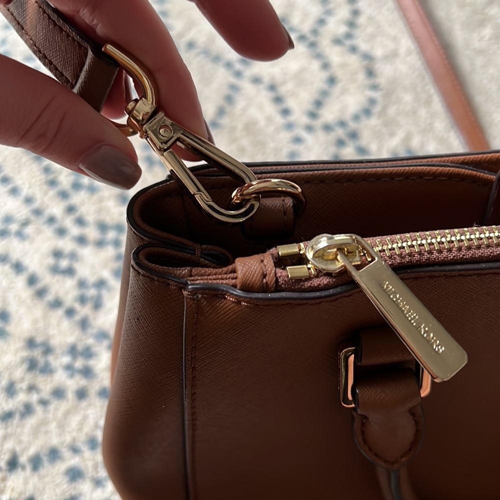 *SOLD* Michael Kors Purse - Picture 4 of 4